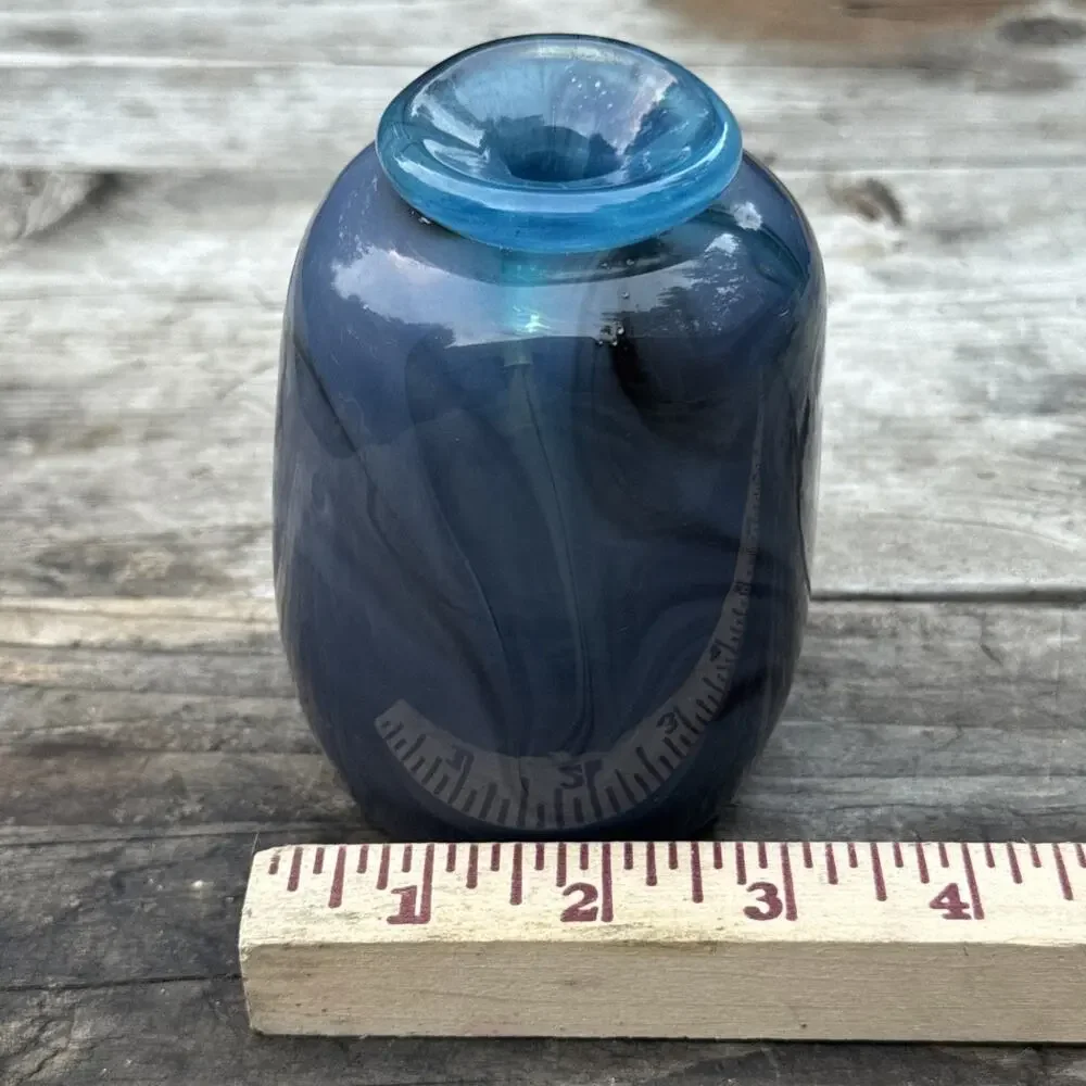 Studio Swirl Art Glass Bud Vase Signed Hewey Scutter 4.75” tall